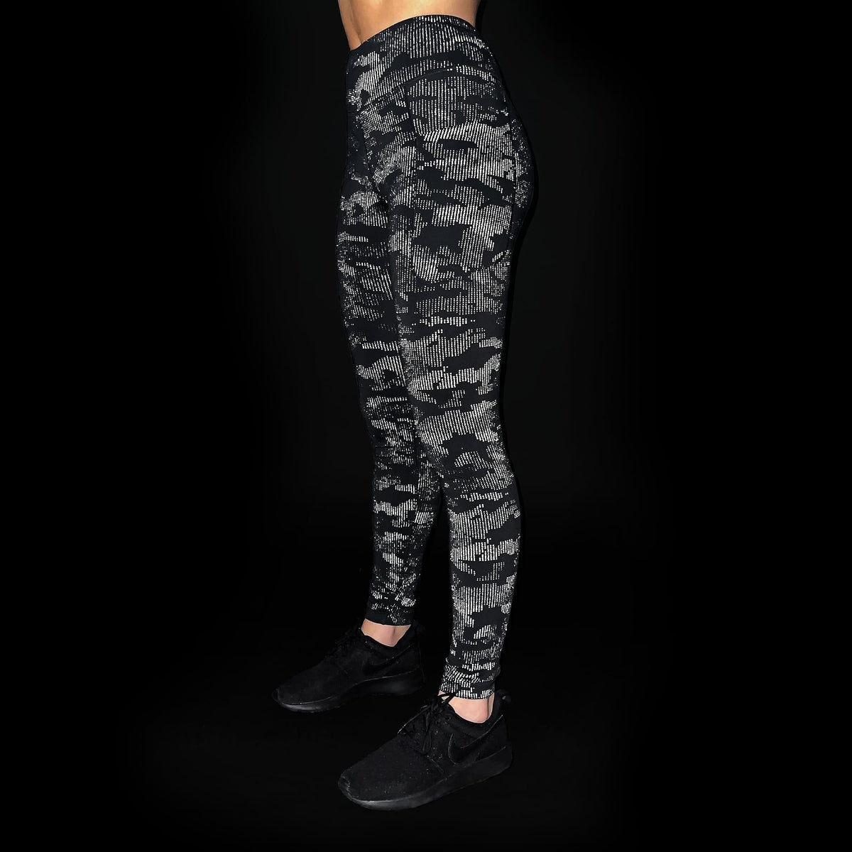 Activewear High Waisted Yoga Pants with Reflective Dotted Camo